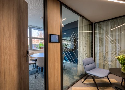 FLEKSI Budova B - Zasedací místnost Hus - náhled 3