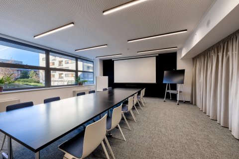 FLEKSI Budova B - Zasedací místnost Kafka - náhled 2