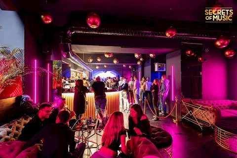 FU Club Prague - náhled 11