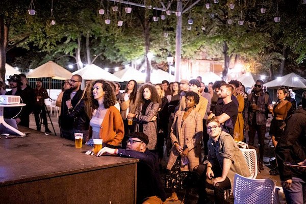 Gauč na Výstavišti - náhled 8