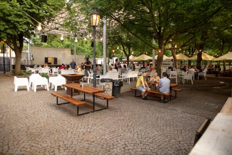 Gauč na Výstavišti - náhled 12