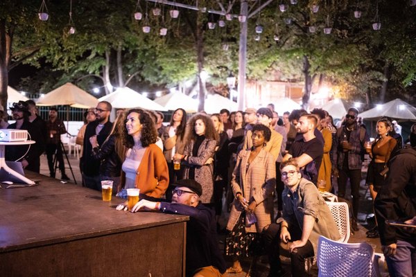 Gauč na Výstavišti - náhled 15