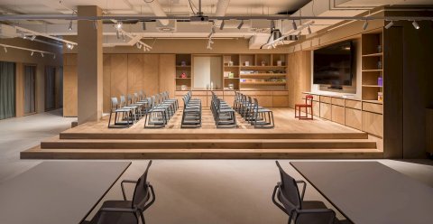 Green Table - náhled 3