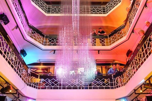 1.patro Lounge + 1.patro Atrium@Hard Rock Cafe Praha - náhled 2