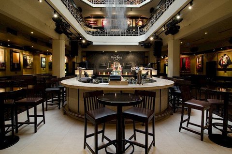 Hard Rock Cafe Praha - 1.patro Lounge + 1.patro Atrium - náhled 16