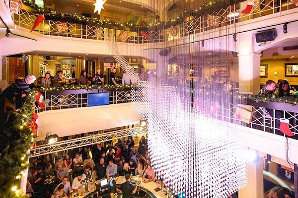 1.patro Lounge + 1.patro Atrium@Hard Rock Cafe Praha - náhled 18