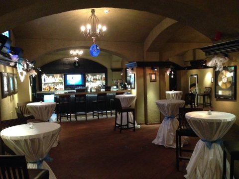 Hard Rock Cafe Praha - 2. patro Mezzanine - náhled 3