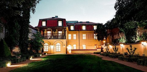 Hartigovský palác - náhled 17