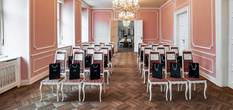 Hartigovský palác - Růžový sál