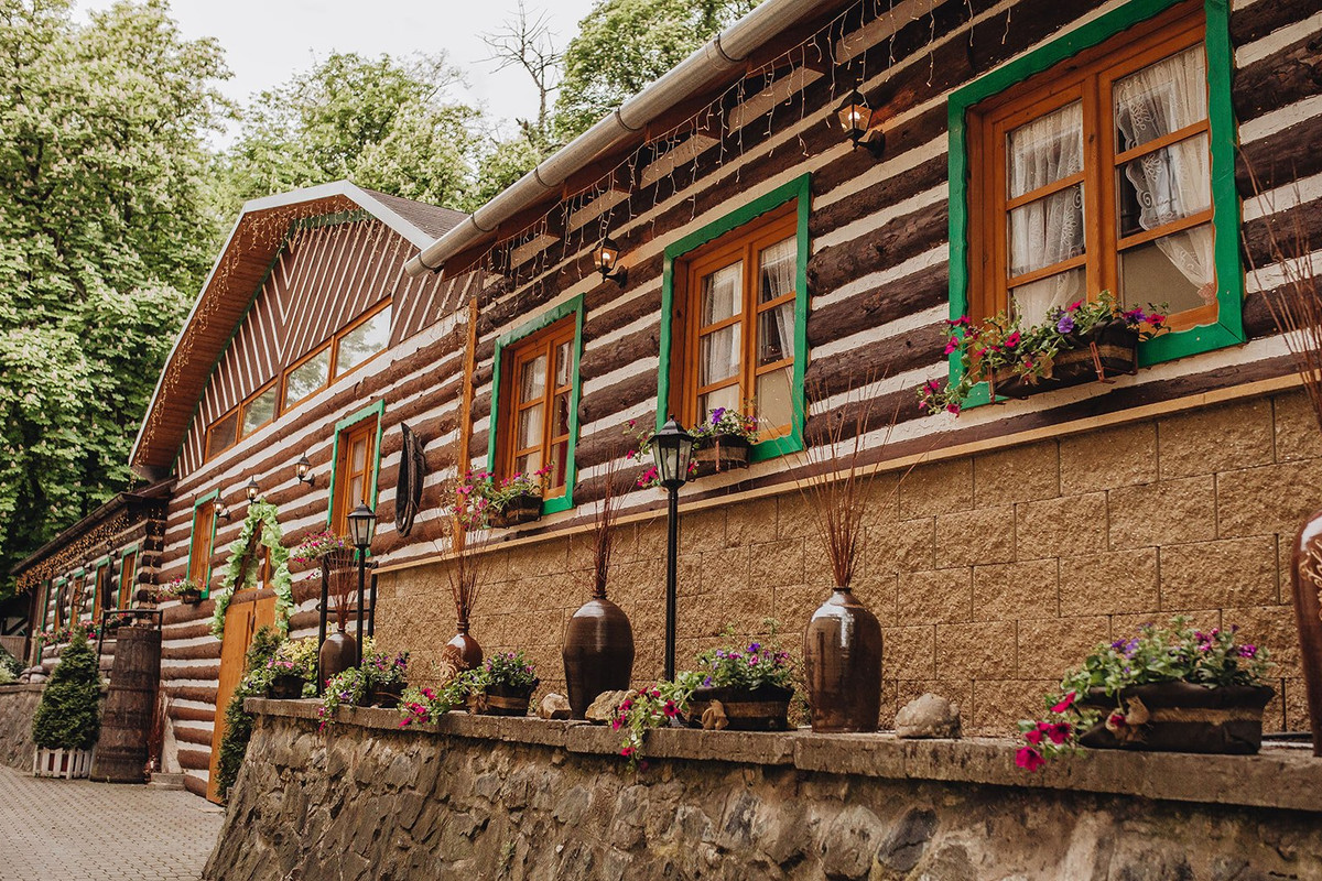 Roubenka@Folklore Garden - obrázek 1