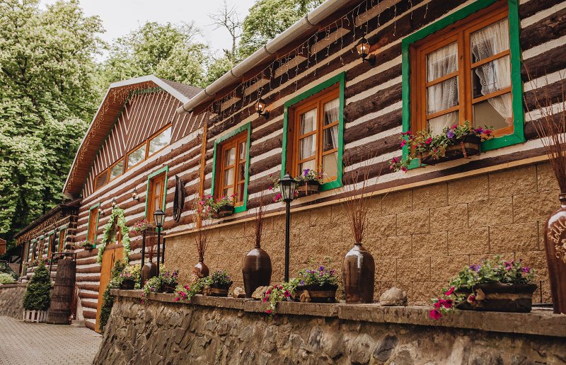 Folklore Garden - Roubenka