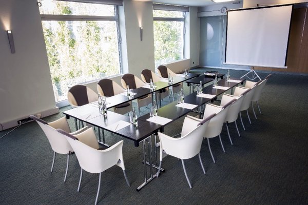 Holiday Inn Prague Congress Centre - náhled 7