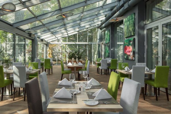 Holiday Inn Prague Congress Centre - náhled 9