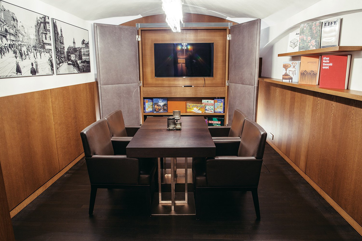 Games Room@The Emblem Hotel - obrázek 1