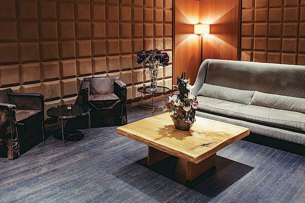 The M Lounge@The Emblem Hotel - náhled 7