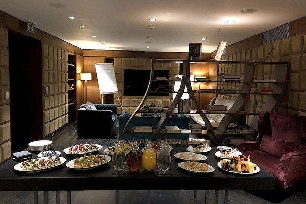 The Salon@The Emblem Hotel - náhled 7