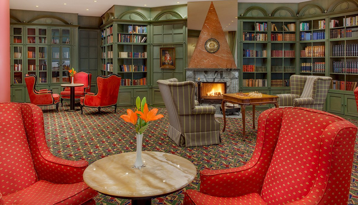 Knihovna@Hotel Savoy Prague - obrázek 1