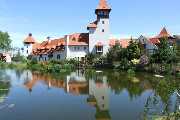 Hrad Červený Újezd - náhled 16