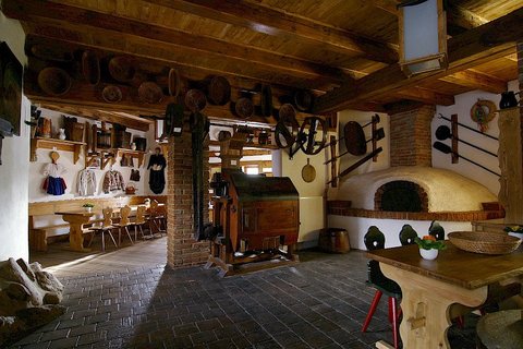 Hrad Červený Újezd - náhled 21