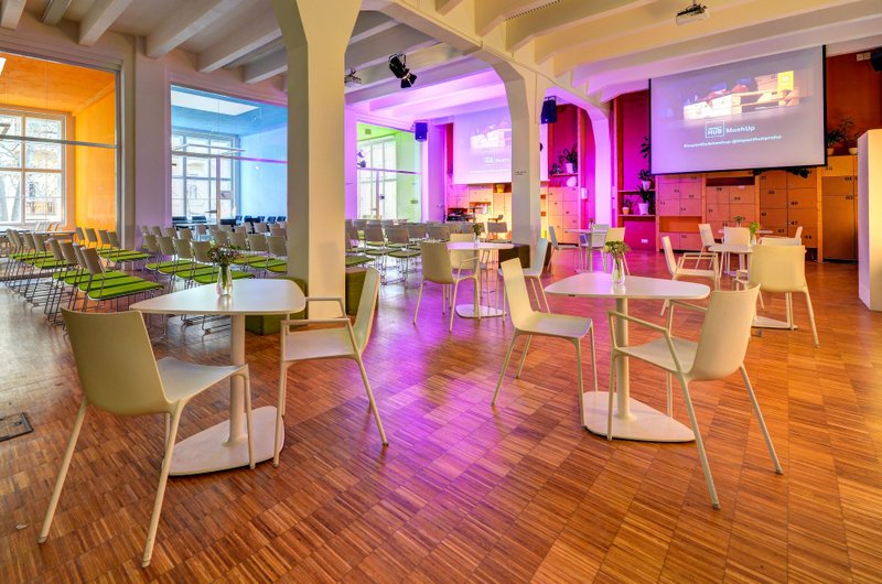 Impact Hub Praha D10 - obrázek 1