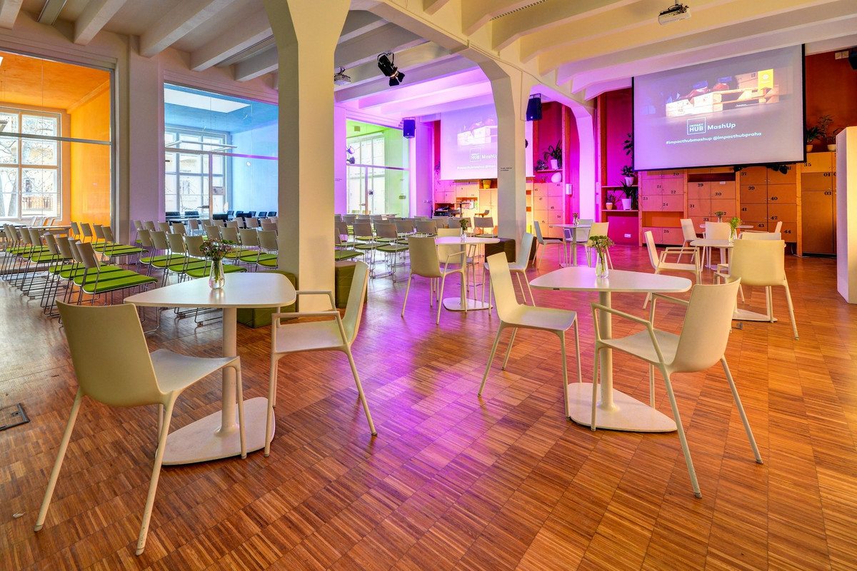 Impact Hub Praha D10 - obrázek 1