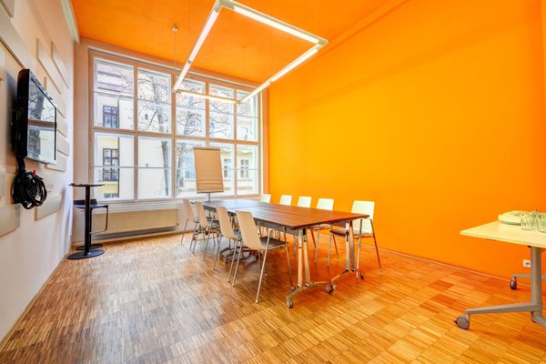 Oranžová zasedačka@Impact Hub Praha D10 - náhled 2