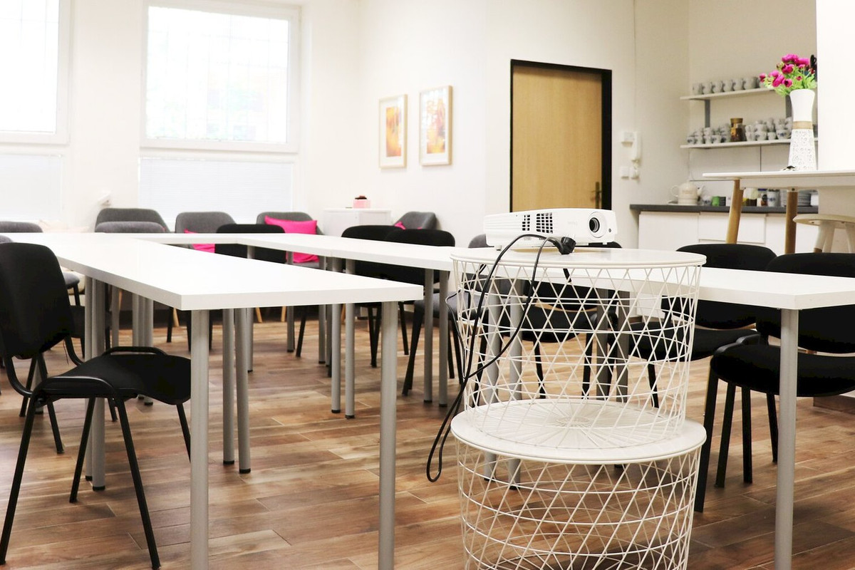 JUST-HOME Vnitroblok - obrázek 1