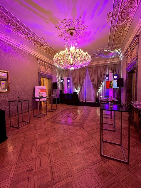 Kaiserštejnský Palác - Křišťálový sál - náhled 6