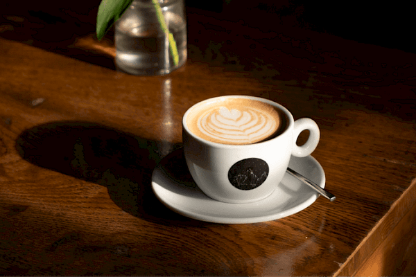 Hlavní prostor kavárny@Kavárna co hledá jméno - náhled 16