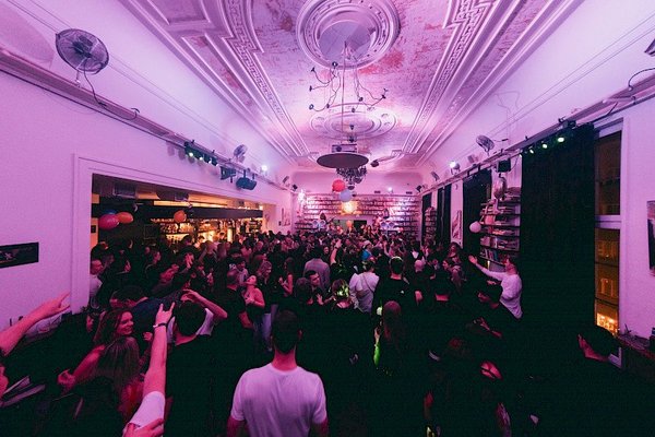 Klubovna 2. patro - náhled 5