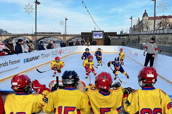 Kluziště Petra na náplavce u Vltavy - náhled 4