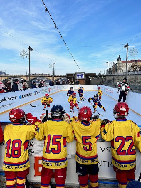 Kluziště Petra na náplavce u Vltavy - náhled 4