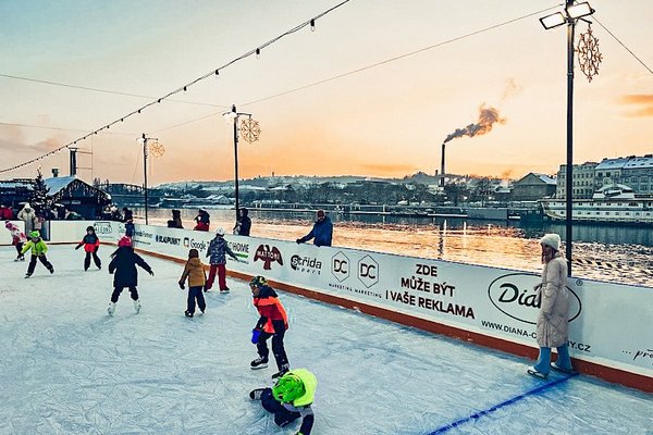 Kluziště Petra na náplavce u Vltavy - náhled 6
