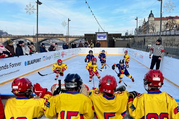 Kluziště Petra na náplavce u Vltavy - náhled 10