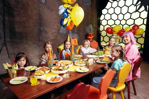 Narozeninová oslava s včelkou Májou - náhled 5