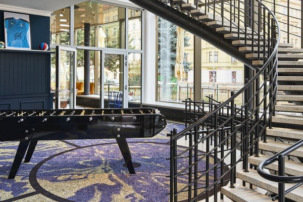 Garden Bar@Mama Shelter Prague - náhled 12