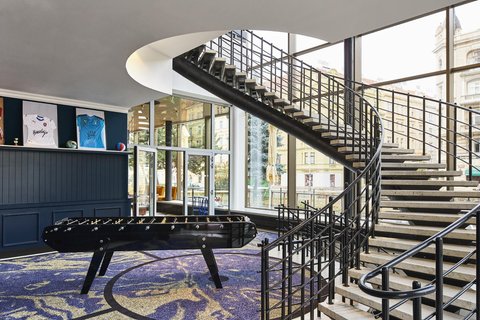 Mama Shelter Prague - Garden Bar - náhled 20