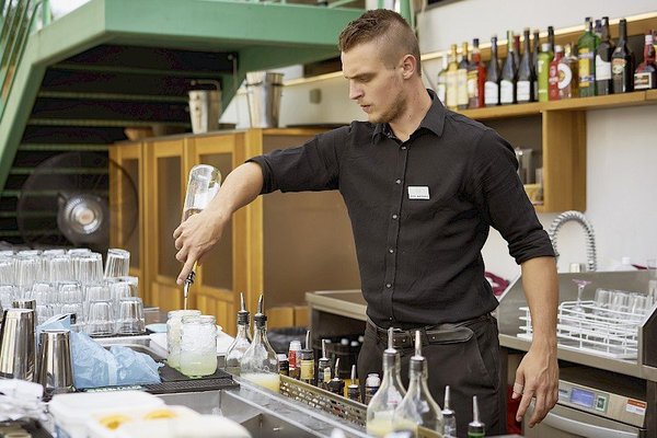 Aperol Spritz Terrace@Mánes - náhled 17