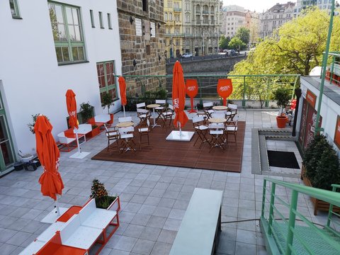 Mánes - Aperol Spritz Terrace - náhled 18