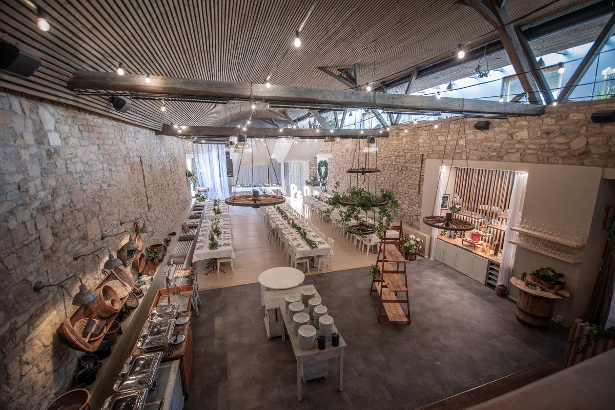 Modrá stodola - obrázek 1