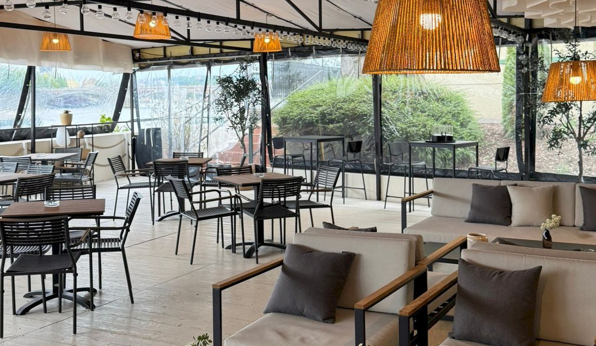 Molo Bar - obrázek 1