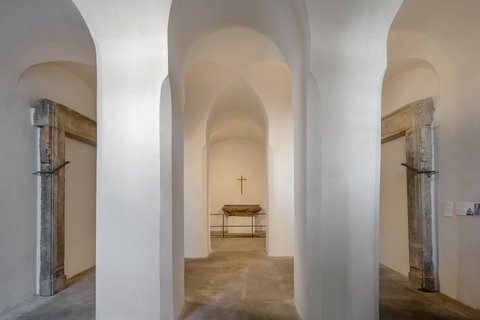 Národní kulturní památka Vyšehrad - Kostel Stětí sv. Jana Křtitele - náhled 1