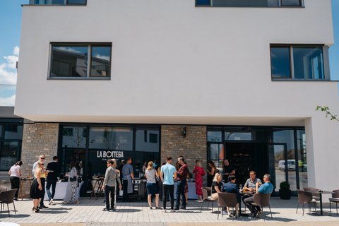 OAKS Prague - La Bottega Oaks Deli Bistro - náhled 16