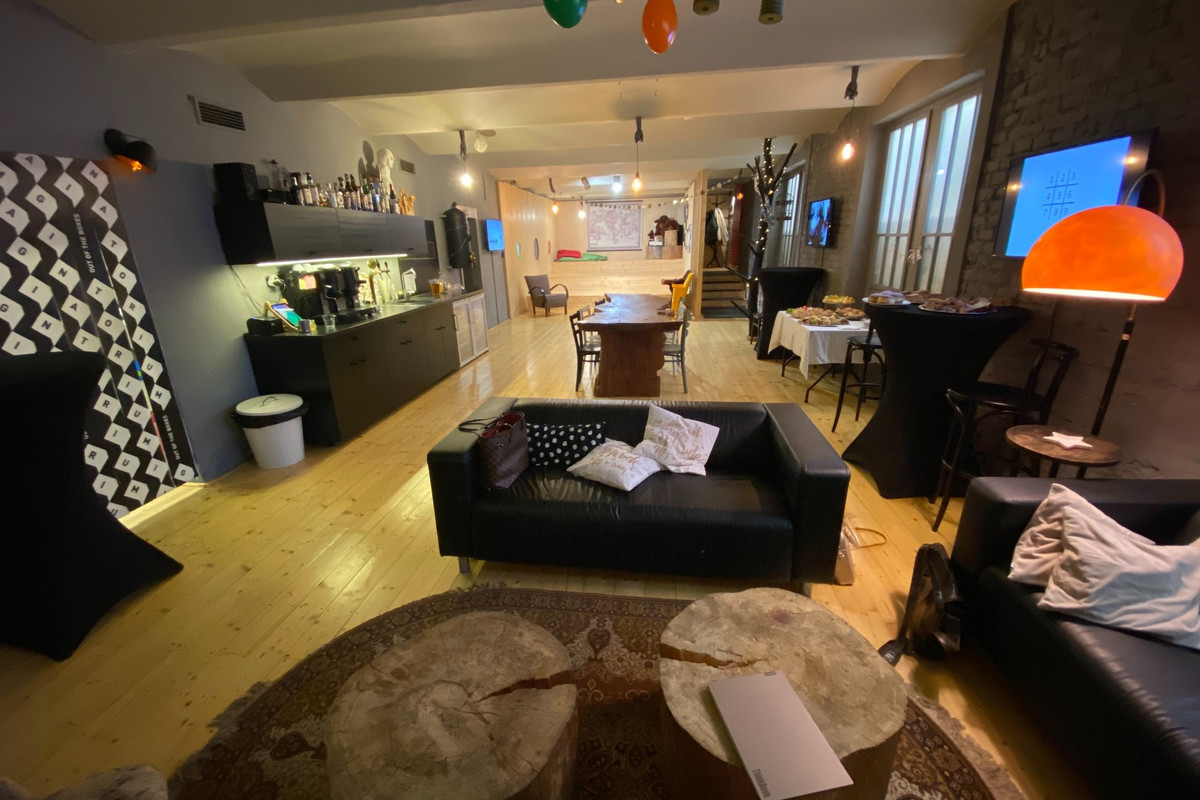 Office glamping IMAGINATORIUM - obrázek 1