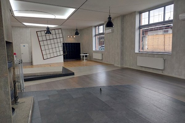 Příjemné prostory pro menší akce - náhled 2