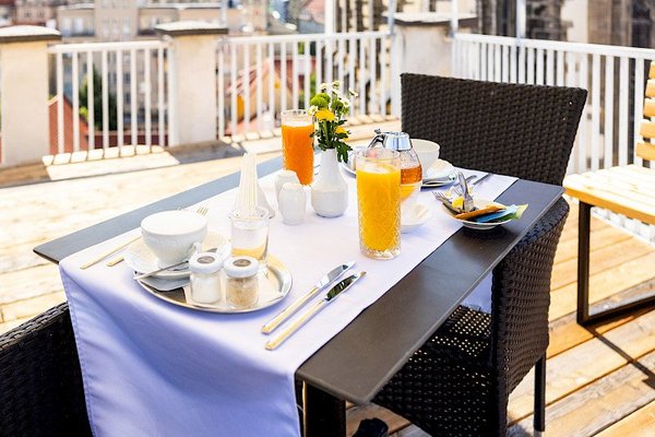 Pytloun Sky Bar & Restaurant Prague - náhled 8