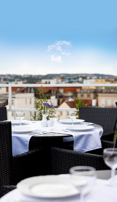 Pytloun Sky Bar & Restaurant Prague - náhled 9