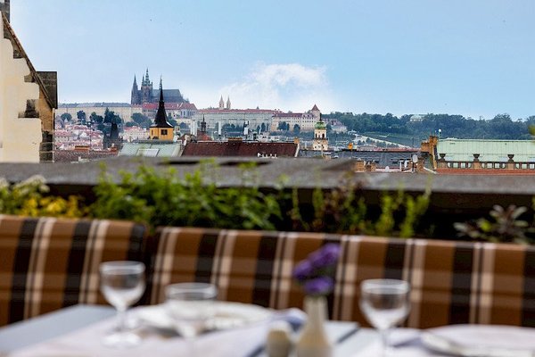 Pytloun Sky Bar & Restaurant Prague - náhled 10