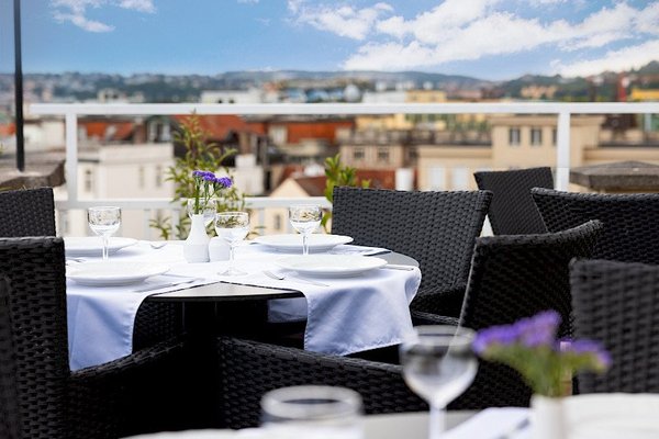 Pytloun Sky Bar & Restaurant Prague - náhled 11