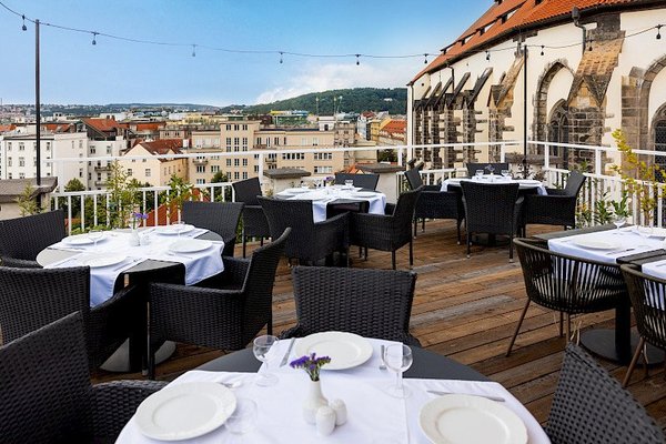 Pytloun Sky Bar & Restaurant Prague - náhled 13
